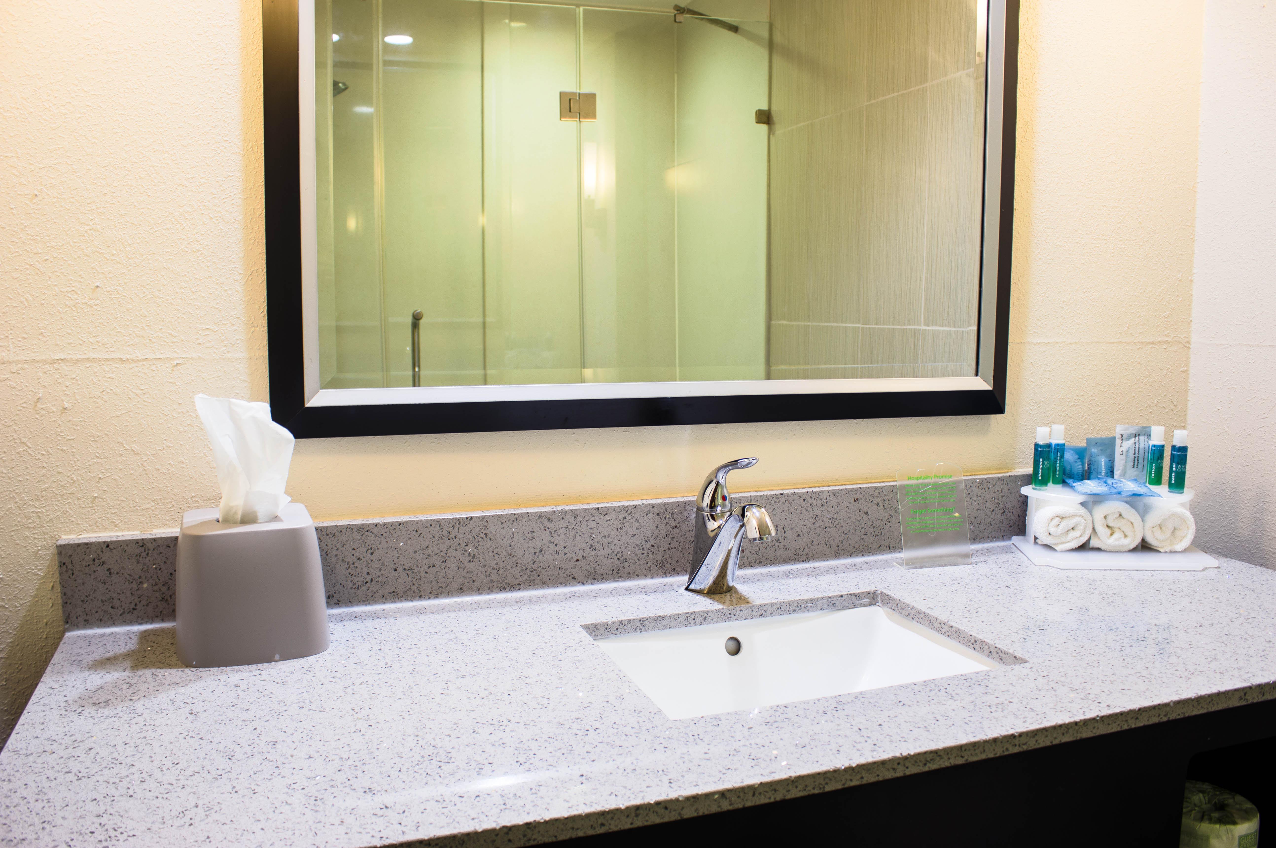 Holiday Inn Express & Suites Havelock Northwest New Bern By Ihg Bagian luar foto