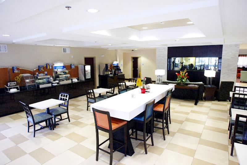 Holiday Inn Express & Suites Havelock Northwest New Bern By Ihg Bagian luar foto